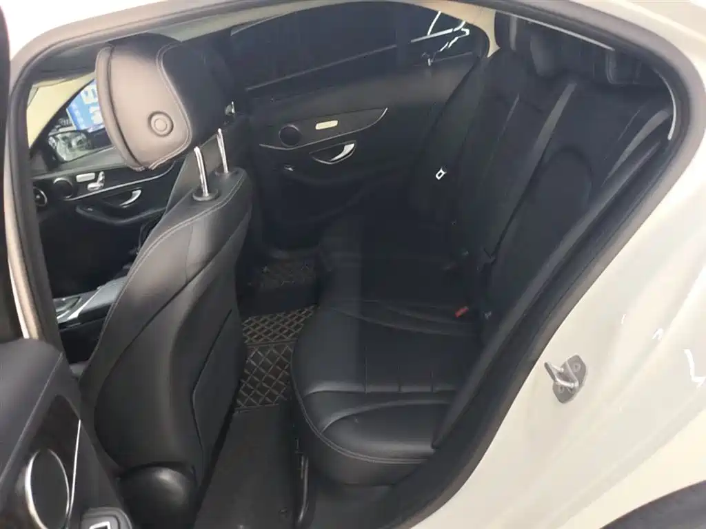 Mercedes-Benz C-Class 2021 — фото 17