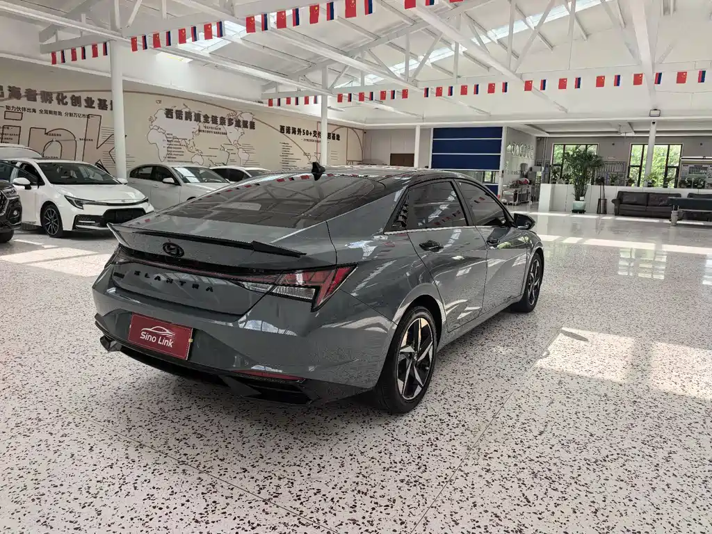 Hyundai Elantra 2023