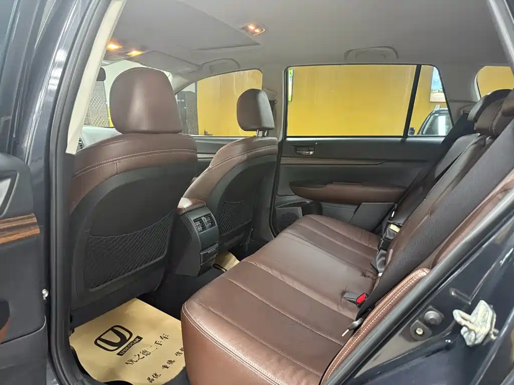 Subaru Outback 2014 — фото 10