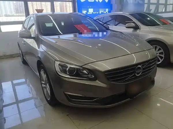 Volvo V60 2017