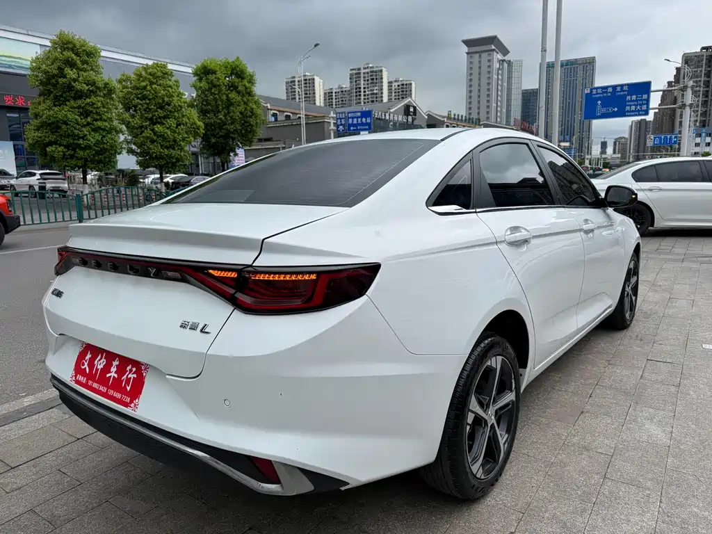 Geely Emgrand L 2023 — фото 4