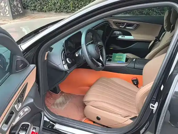 Mercedes-Benz E-Class 2024