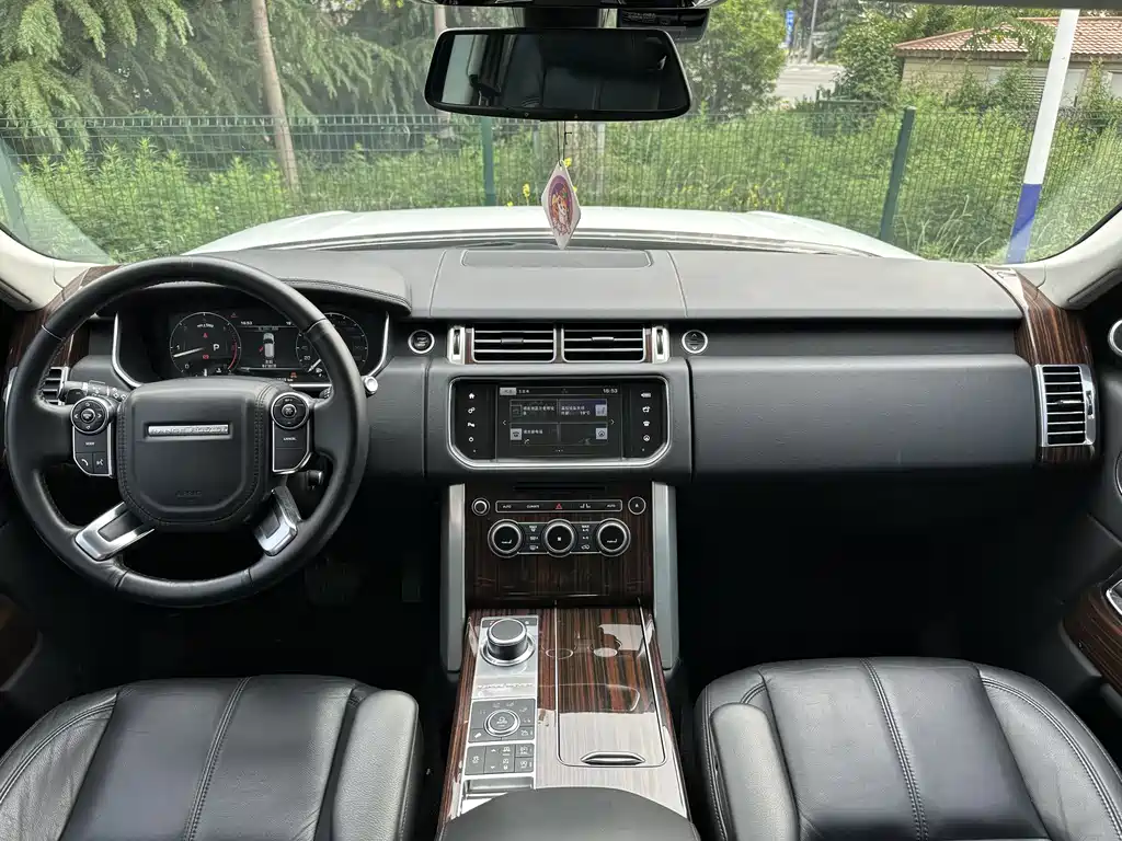 Land Rover Range Rover 2017 — фото 17