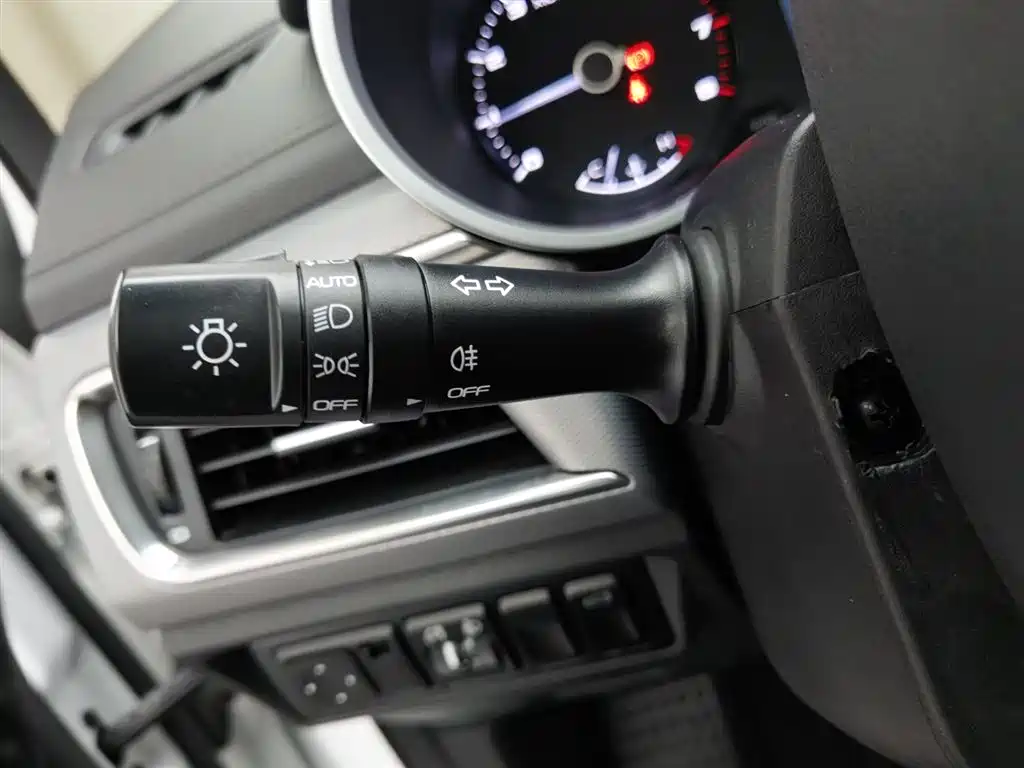 Geely Emgrand GS 2018 — фото 21