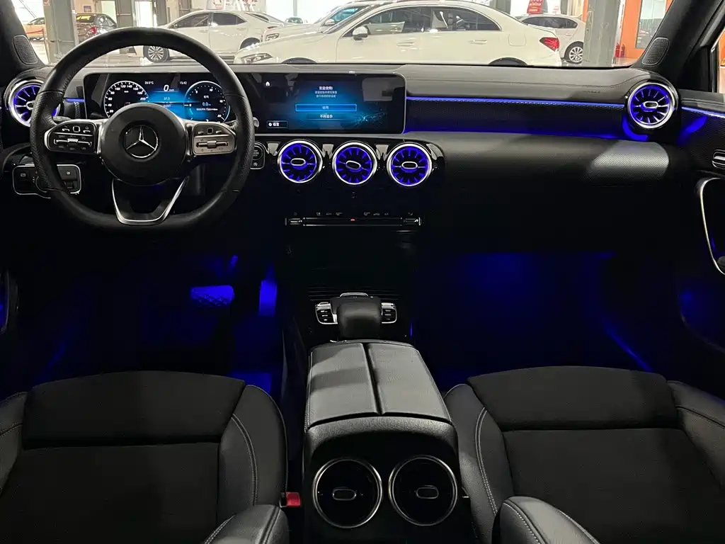 Mercedes-Benz A-Class 2020 — фото 9
