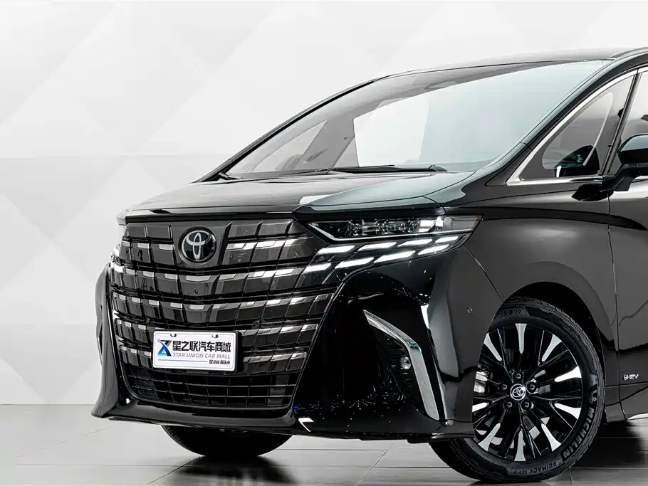 Toyota Alphard 2023 — фото 3