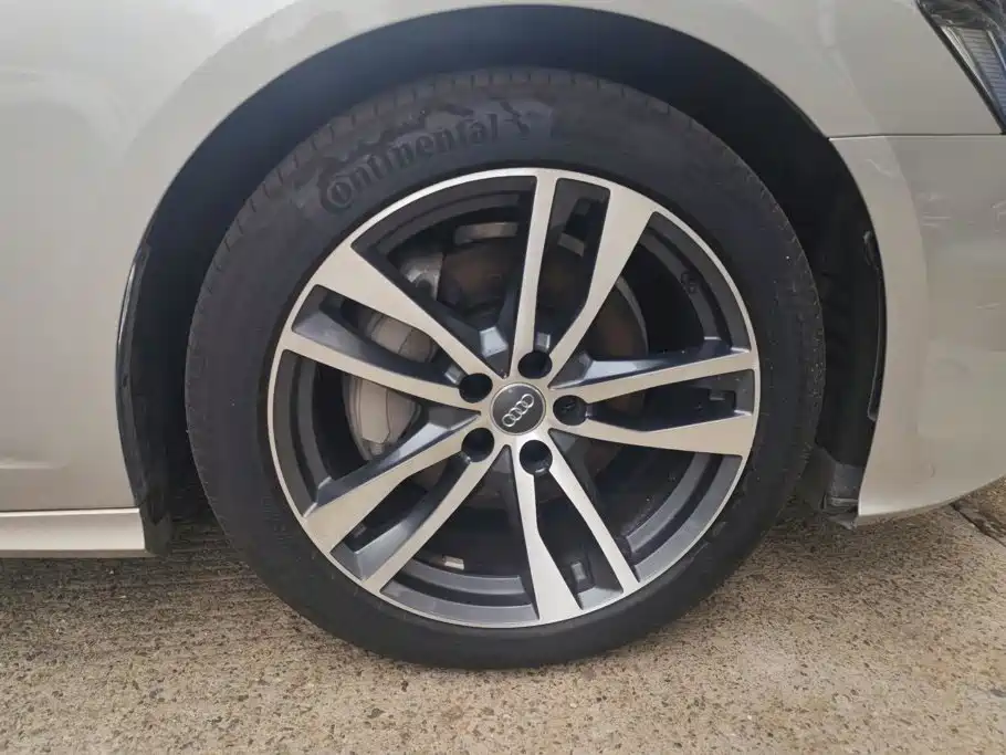 Audi A6L 2020
