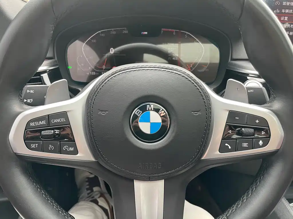 BMW 5 Series 2021 — фото 14