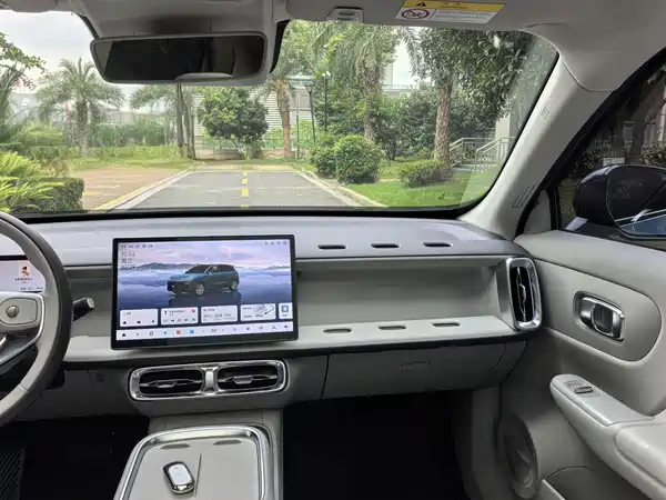 Leapmotor B10 2025
