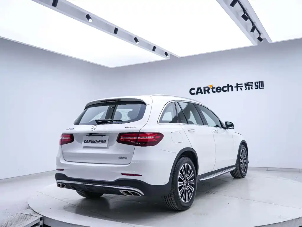 Mercedes-Benz GLC 2017 — фото 20