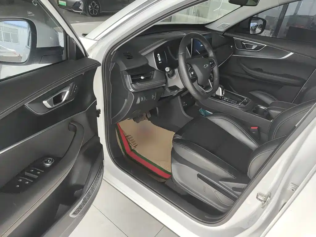 Chery Tiggo 8 2022 — фото 12