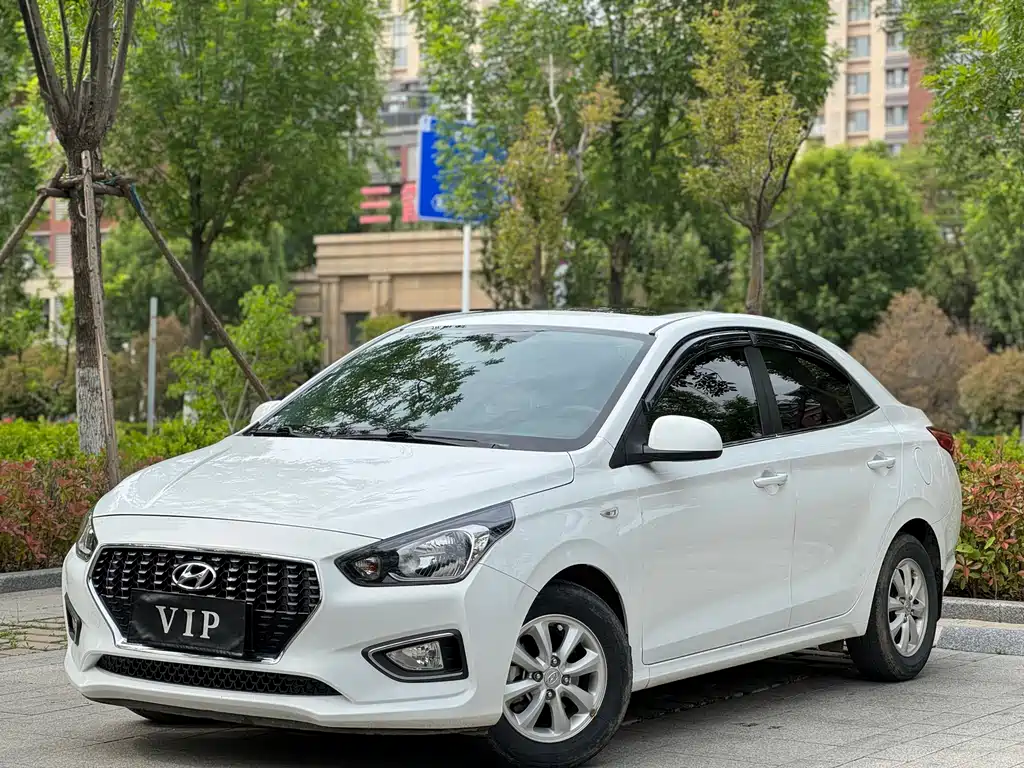 Hyundai Verna 2019 — фото 1