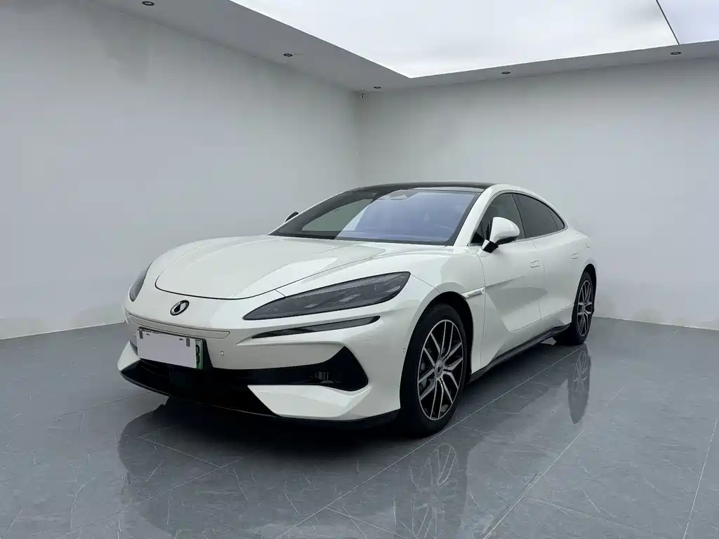 Denza Z9 2024