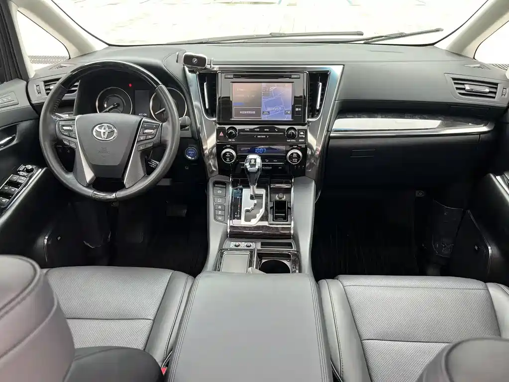 Toyota Vellfire 2019 — фото 9
