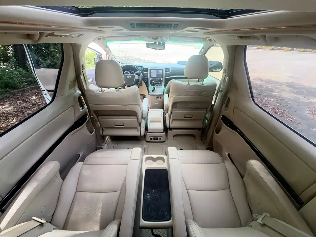Toyota Alphard 2015 — фото 14