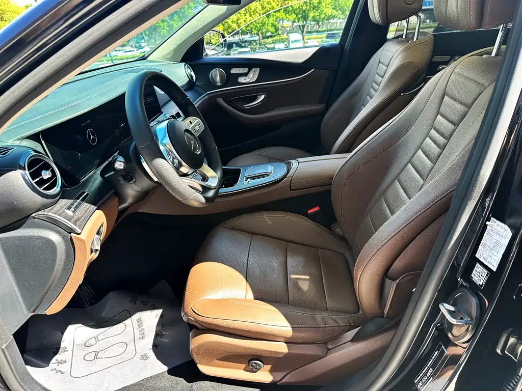 Mercedes-Benz E-Class 2020 — фото 12