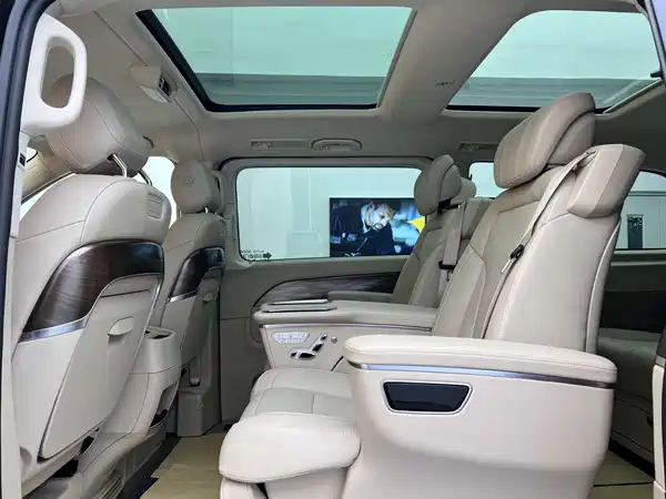 Mercedes-Benz V-Class 2023