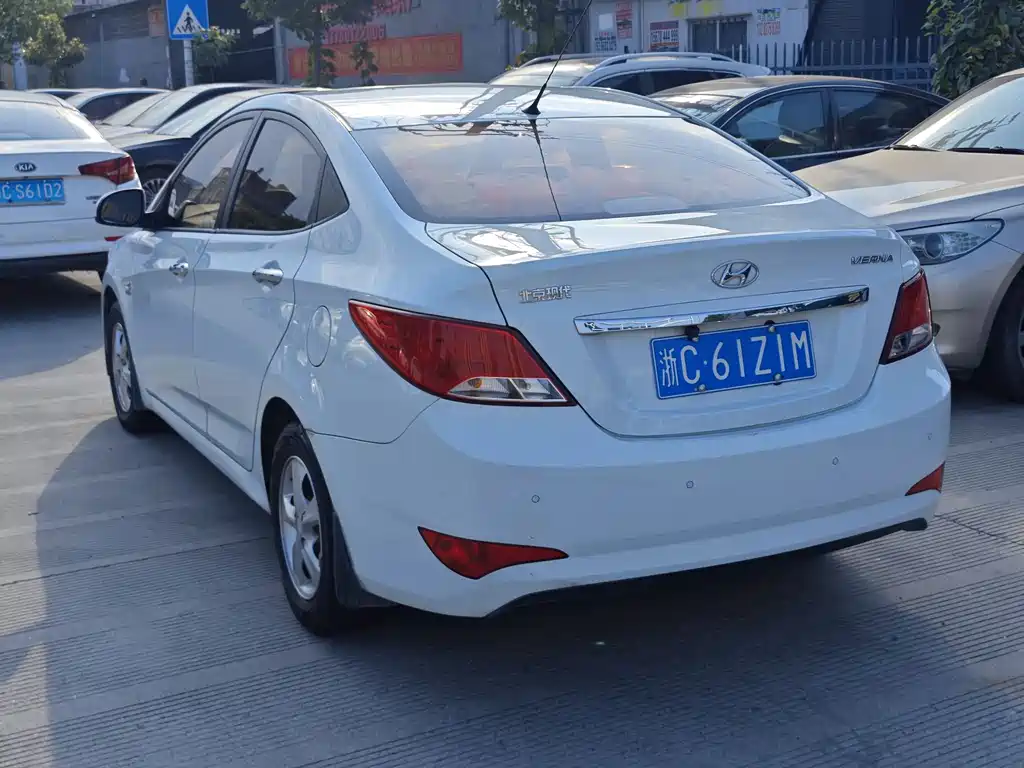 Hyundai Verna 2016 — фото 6