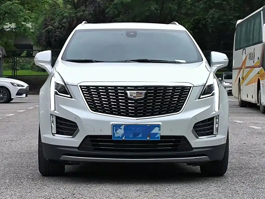Cadillac XT5 2022 — фото 2