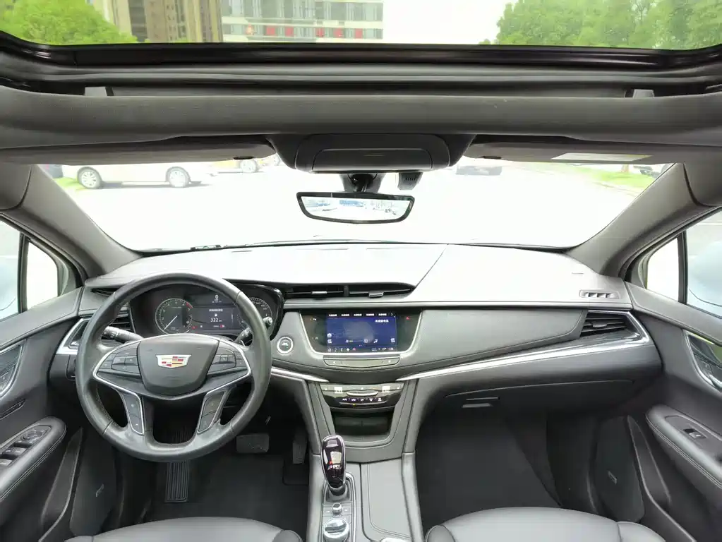 Cadillac XT5 2022 — фото 10