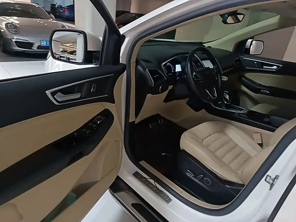 Ford Edge 2015 — фото 16