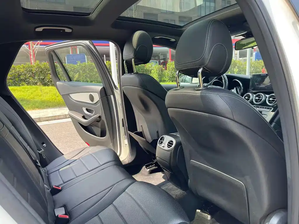 Mercedes-Benz GLC 2017 — фото 13