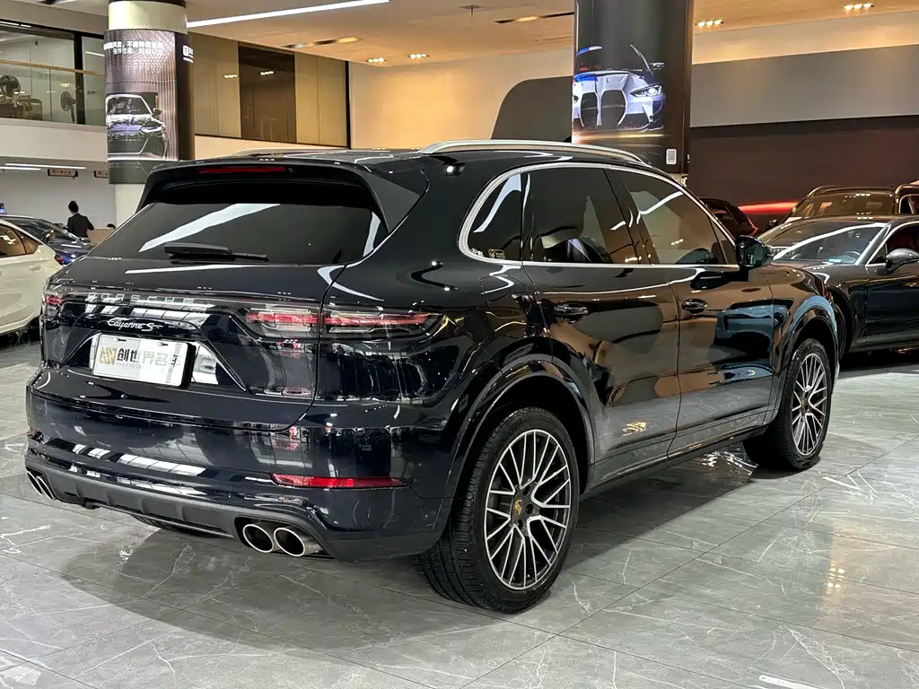 Porsche Cayenne 2020 — фото 17
