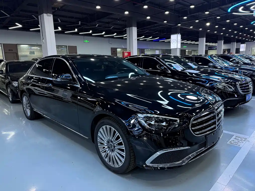 Mercedes-Benz E-Class 2022