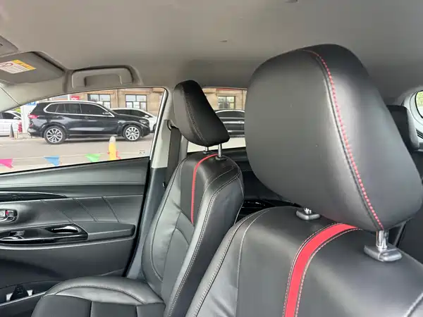 Toyota Yaris L 2022
