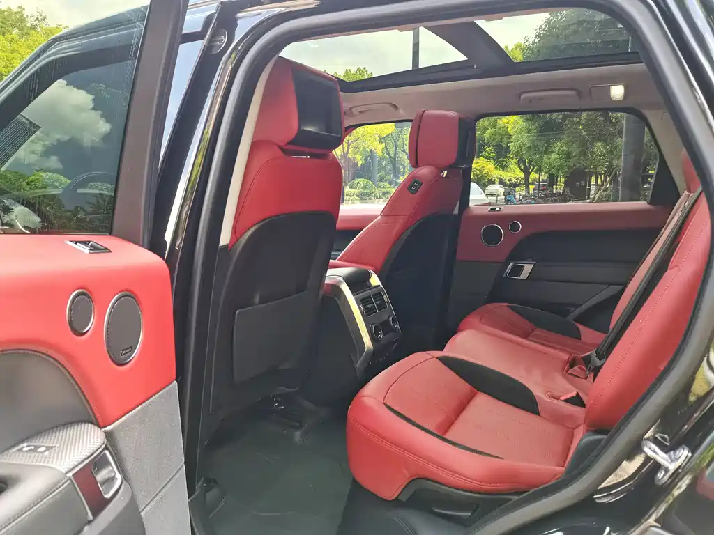 Land Rover Sport 2018 — фото 13