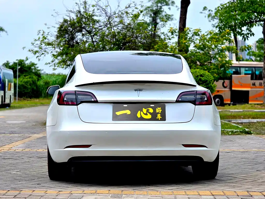 Tesla Model 3 2019 — фото 9