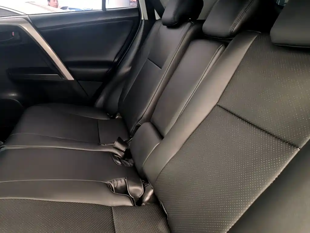Toyota RAV4 2016 — фото 17