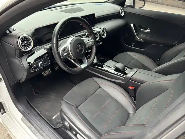 Mercedes-Benz CLA 2023