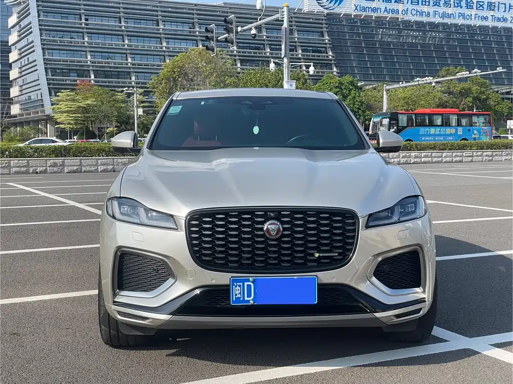 Jaguar F-PACE 2022 — фото 2