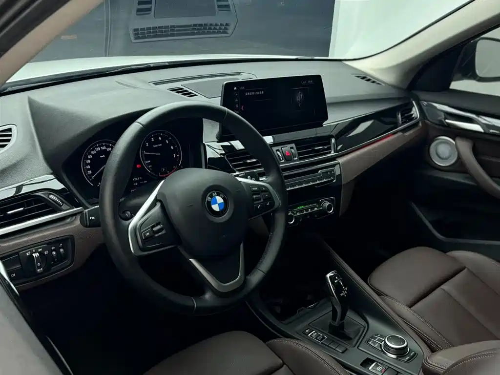 BMW X1 2022 — фото 12