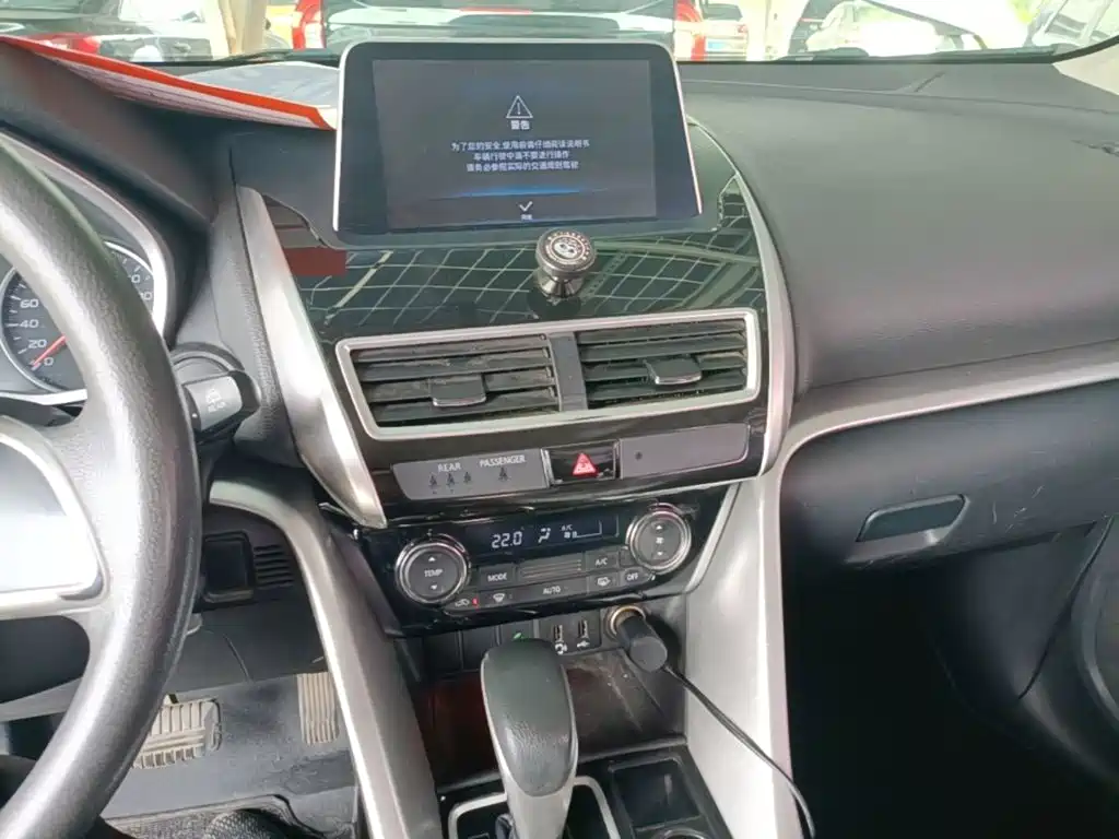 Mitsubishi Eclipse Cross 2019 — фото 13