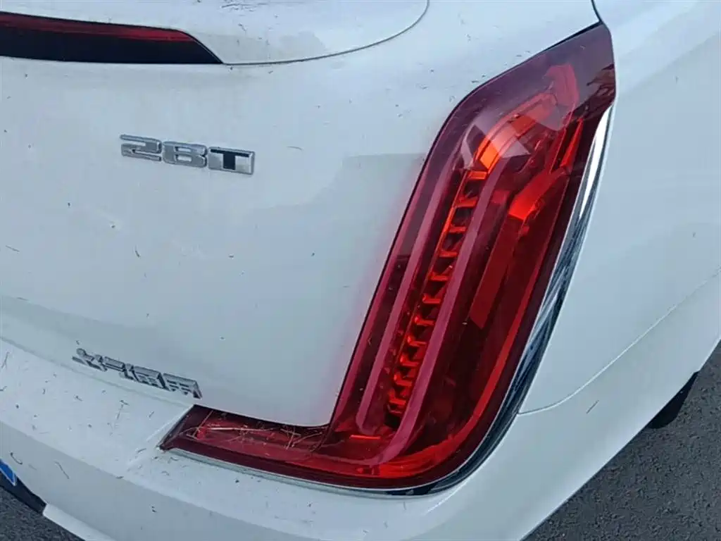 Cadillac XTS 2018 — фото 8