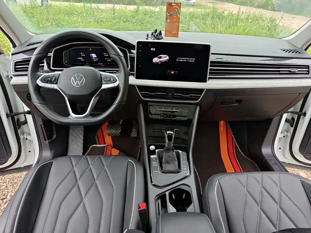 Volkswagen Tiguan L 2024 — фото 10