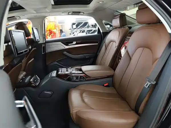 Audi A8 2012