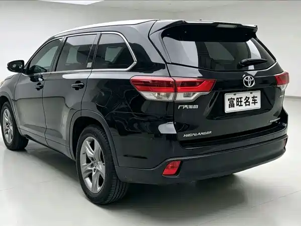 Toyota Highlander 2021