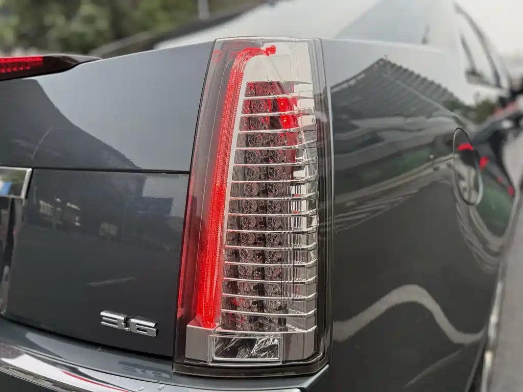 Cadillac CTS 2011 — фото 21