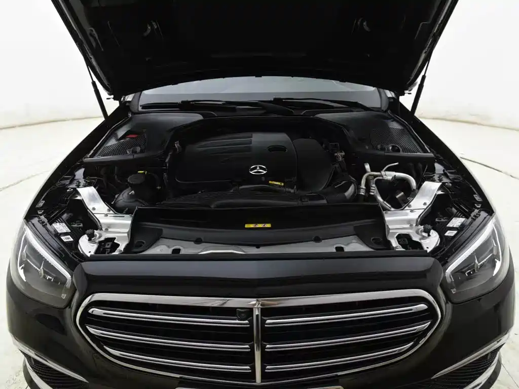 Mercedes-Benz E-Class 2022 — фото 11