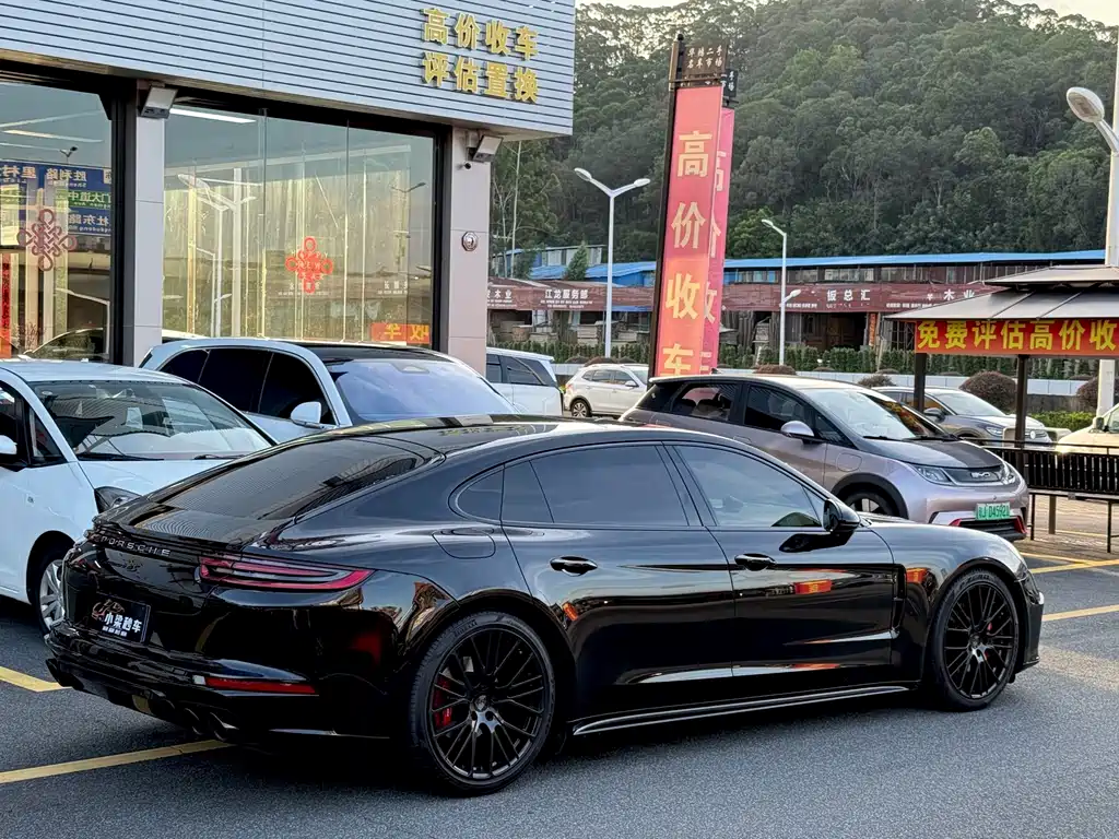 Porsche Panamera 2020 — фото 2