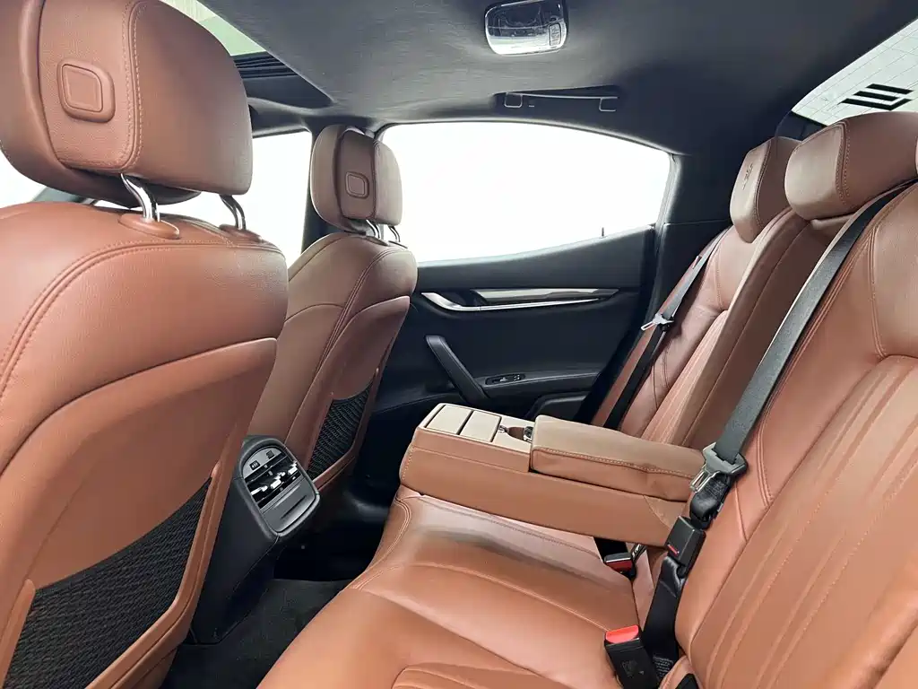 Maserati Ghibli 2014 — фото 18