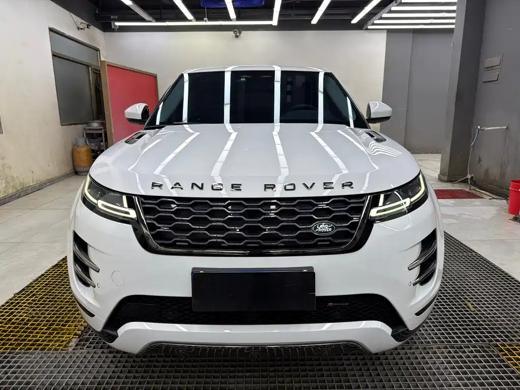 Land Rover Evoque 2023 — фото 1