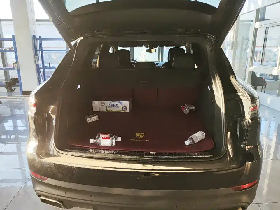 Porsche Cayenne Hybrid 2020 — фото 9