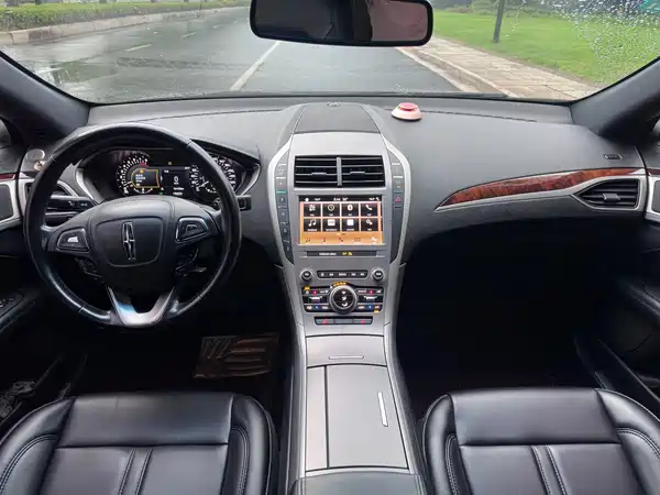 Lincoln MKZ 2019