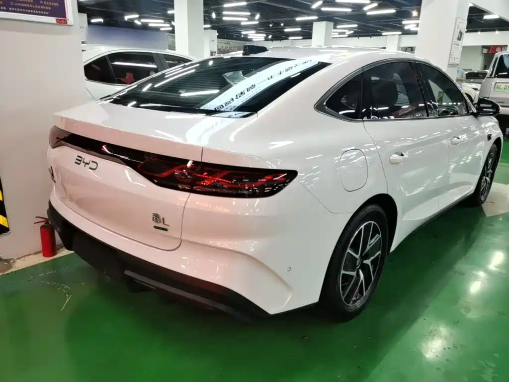 BYD Qin L 2025 — фото 7