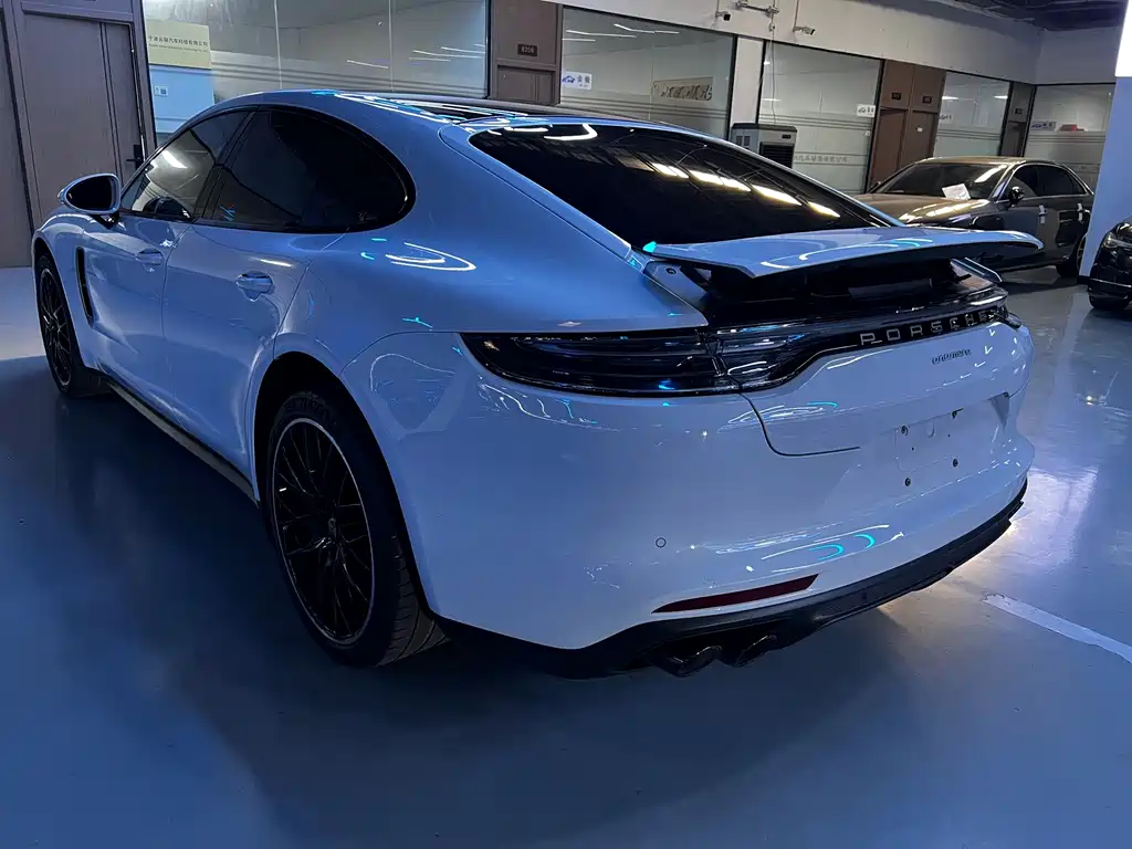 Porsche Panamera 2022 — фото 18