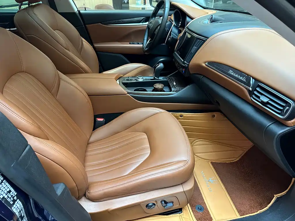 Maserati Levante 2018 — фото 14